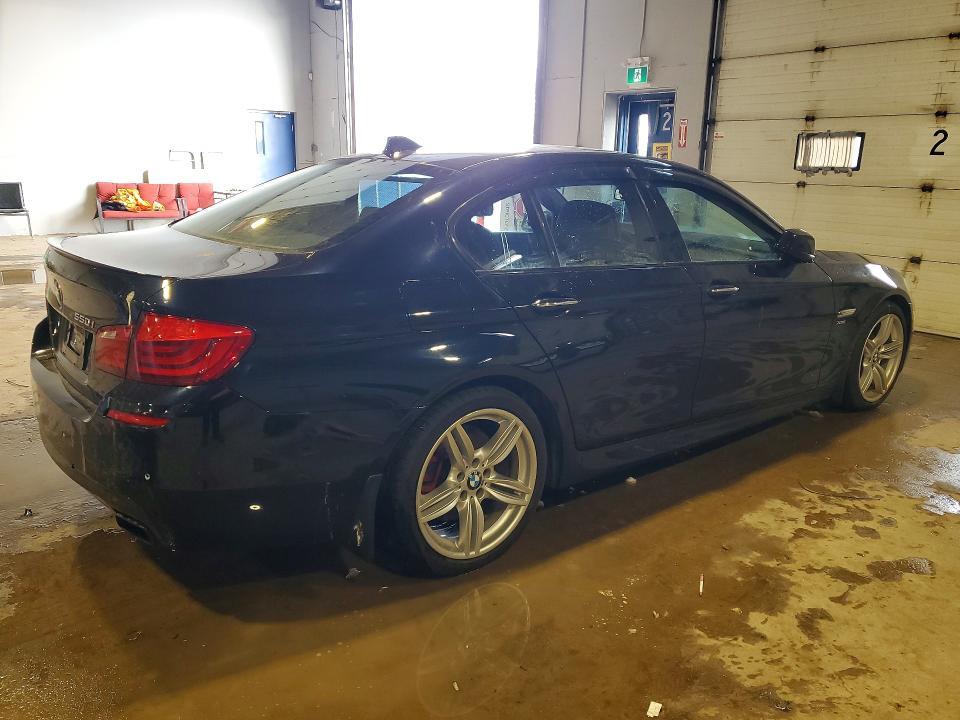 2011 BMW 550 XI — Фото 3 из 12