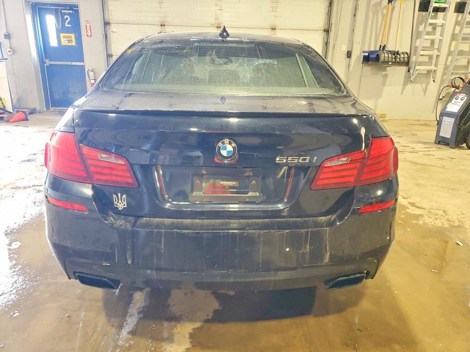 2011 BMW 550 XI — Фото 6 из 12