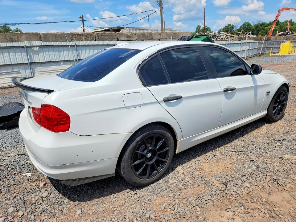 2011 BMW 328 — Фото 3 из 12