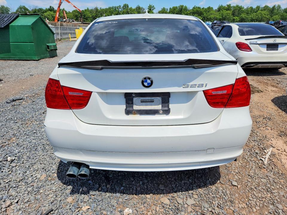 2011 BMW 328 — Фото 6 из 12