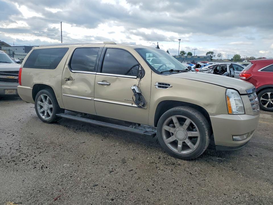 1GYS4JEF7BR372511 2011 CADILLAC ESCALADE photo no. 4