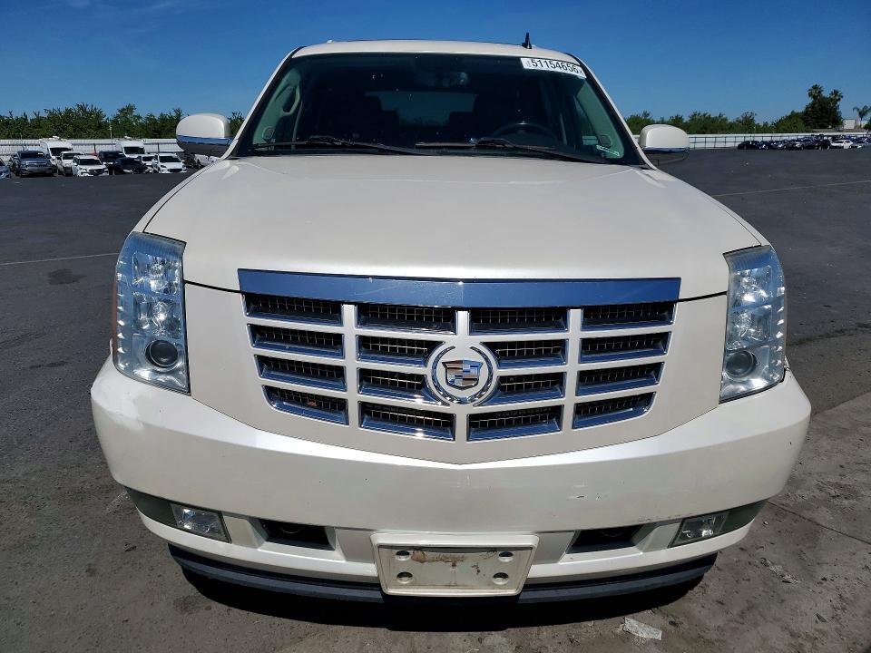 2011 CADILLAC ESCALADE — Фото 5 из 13
