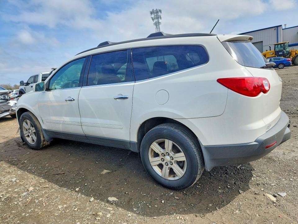 2011 CHEVROLET TRAVERSE LT — Фото 2 из 13