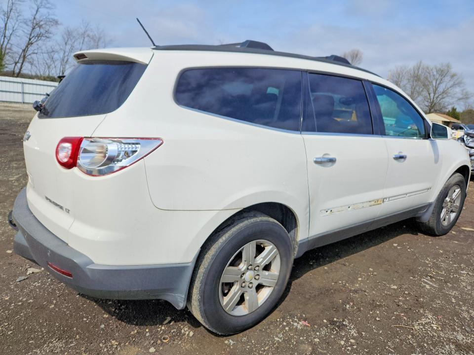 2011 CHEVROLET TRAVERSE LT — Фото 3 из 13