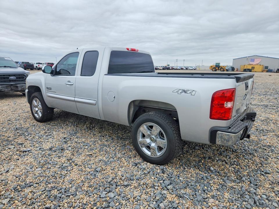 2011 CHEVROLET SILVERADO2 — Фото 2 из 12