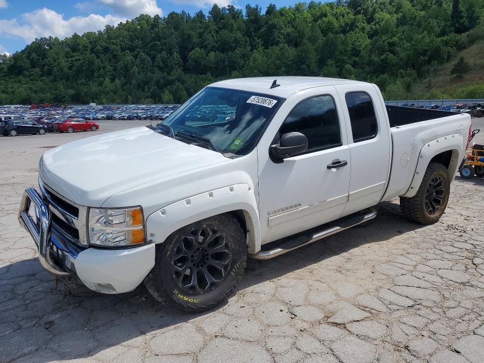 1GCVKSE24BZ226465 2011 CHEVROLET SILVERADO photo no. 1