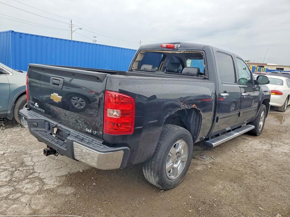 2011 CHEVROLET SILVERADO K1500 LT — Фото 3 из 12