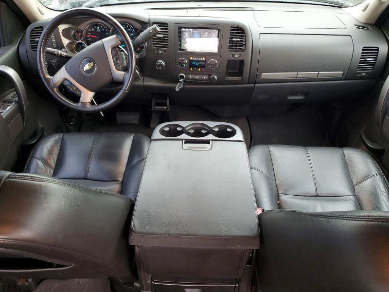 2011 CHEVROLET SILVERADO K1500 LT — Фото 8 из 12