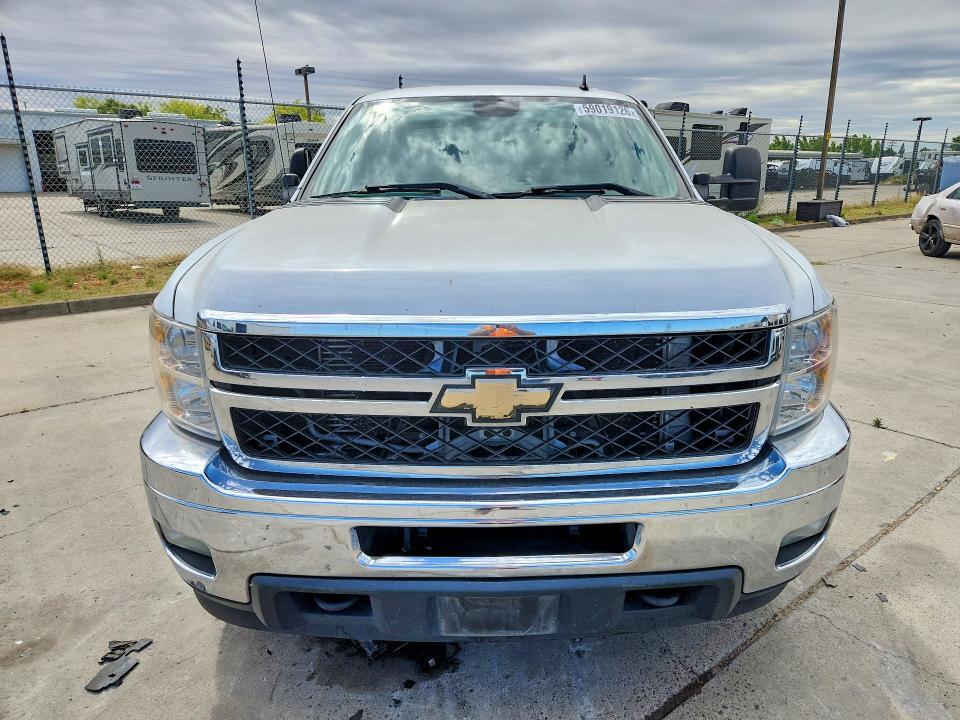 2011 CHEVROLET SILVERADO K2500 HEAVY DUTY LT — Фото 5 из 13