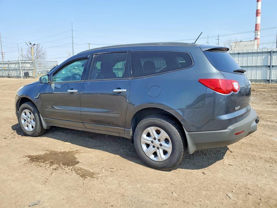 1GNKREED4BJ134490 2011 CHEVROLET TRAVERSE photo no. 2