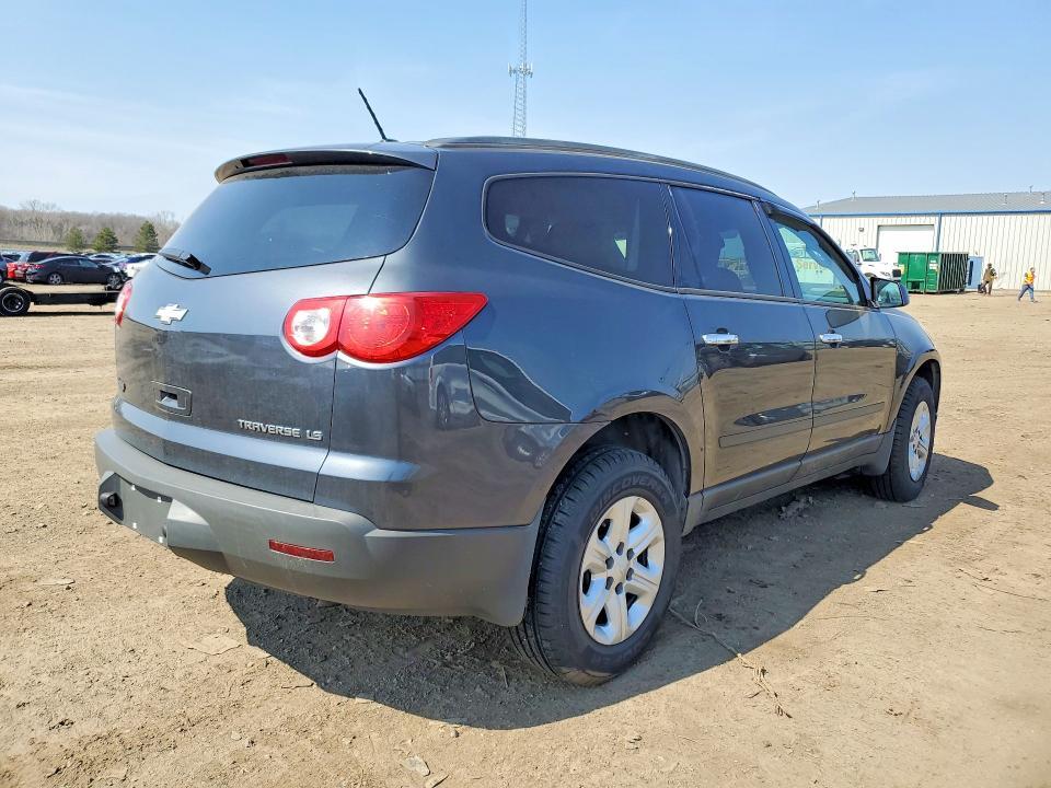 1GNKREED4BJ134490 2011 CHEVROLET TRAVERSE photo no. 3