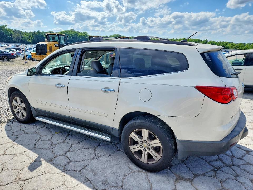 2011 CHEVROLET TRAVERSE LT — Фото 2 из 13