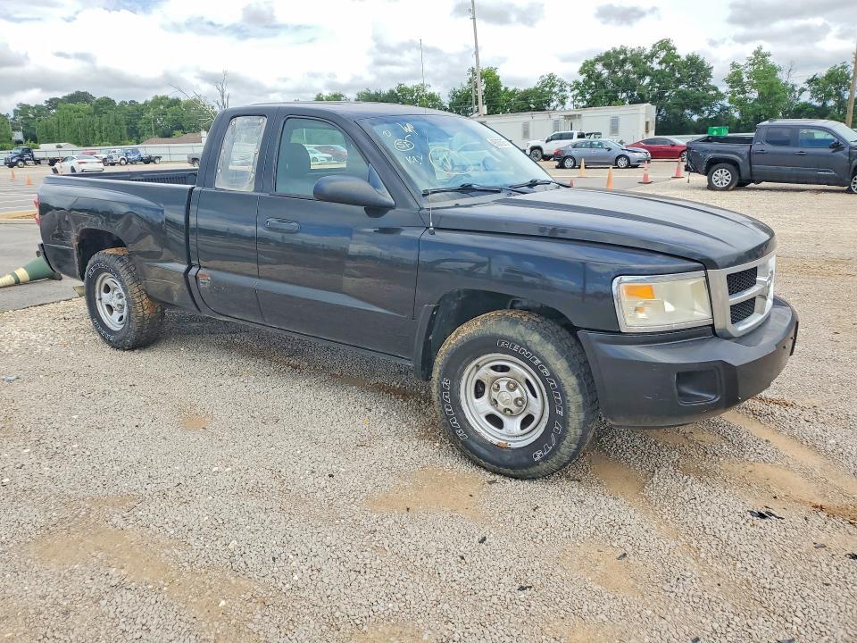 2011 DODGE DAKOTA ST — Фото 4 из 12