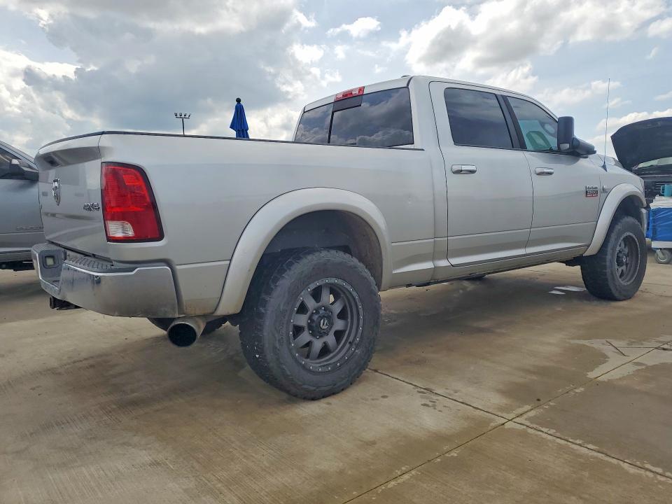 3D7UT2CL2BG593293 2011 DODGE RAM 2500 photo no. 3