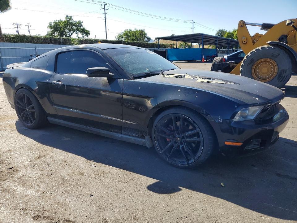 2011 FORD MUSTANG — Фото 4 из 12