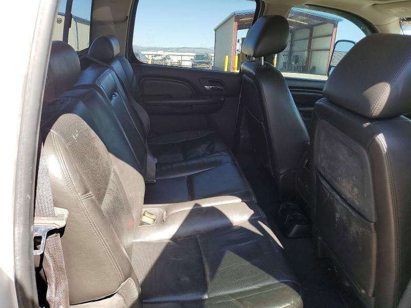 2011 GMC SIERRA K3500 DENALI — Фото 10 из 13