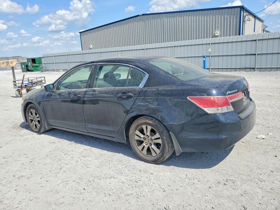 1HGCP2F69BA132575 2011 HONDA ACCORD photo no. 2