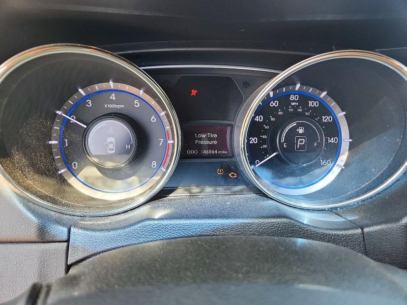 2011 HYUNDAI SONATA LIMITED 2.0T — Фото 9 из 12
