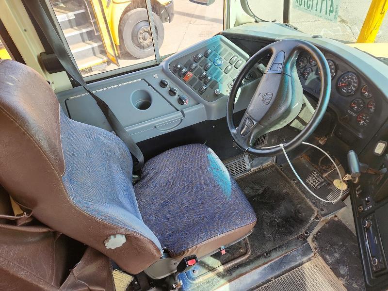 2011 IC CORPORATION CE SERIES SCHOOL - SCHOOL BUS — Фото 5 из 10