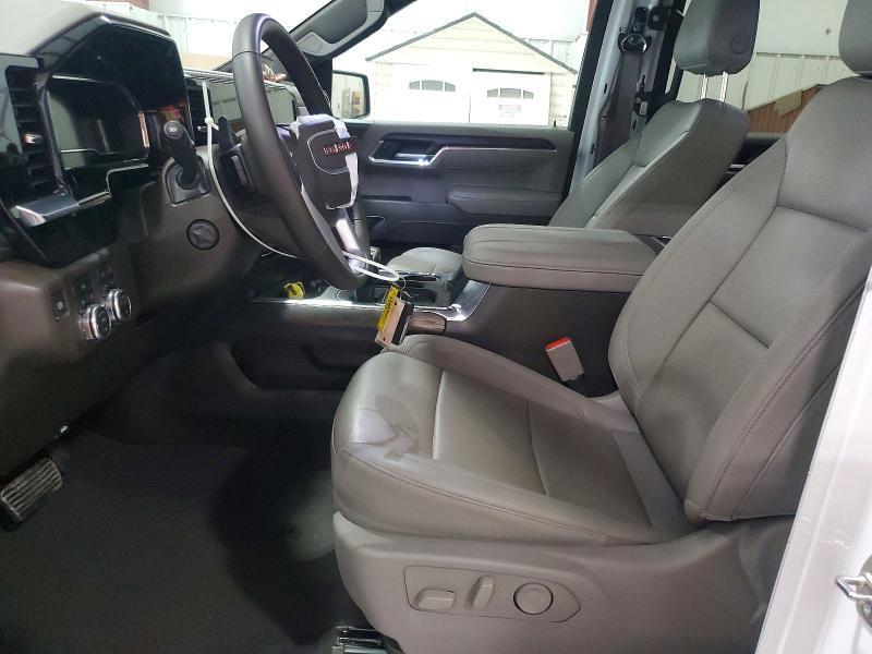 2025 GMC SIERRA K1500 SLT — Фото 7 из 13