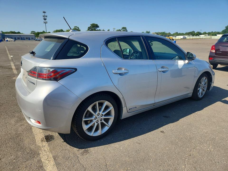 JTHKD5BH6B2020465 2011 LEXUS CT photo no. 3