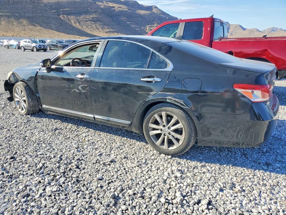 2011 LEXUS ES 350 — Фото 2 из 12