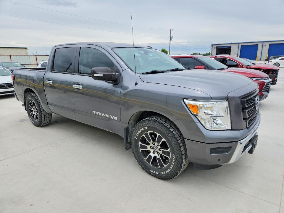 2020 NISSAN TITAN SV — Фото 4 из 12