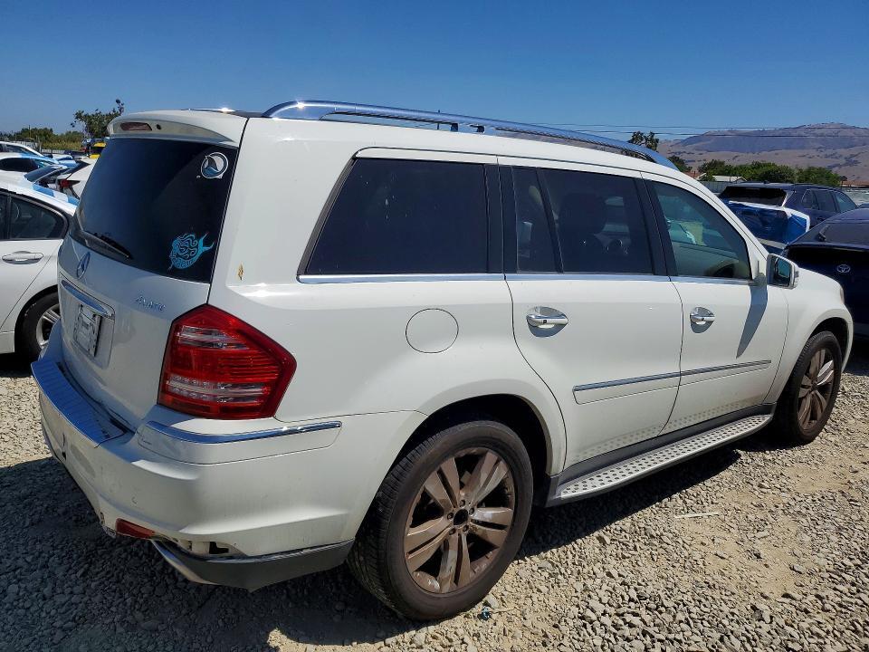 2011 MERCEDES-BENZ GL 450 4MATIC — Фото 3 из 13