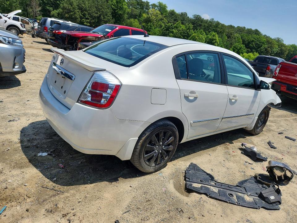 2011 NISSAN SENTRA 2.0 — Фото 3 из 13