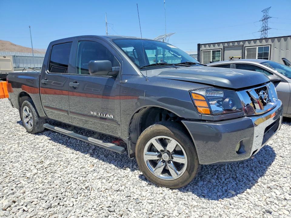 2011 NISSAN TITAN S — Фото 4 из 12