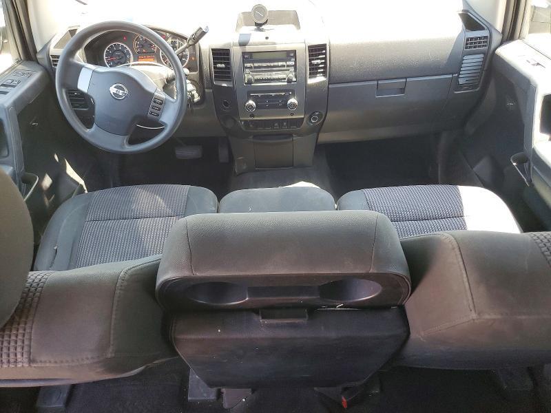 2011 NISSAN TITAN S — Фото 8 из 12