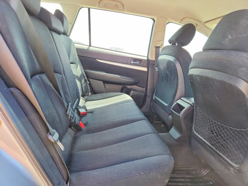 2011 SUBARU OUTBACK — Фото 10 из 12