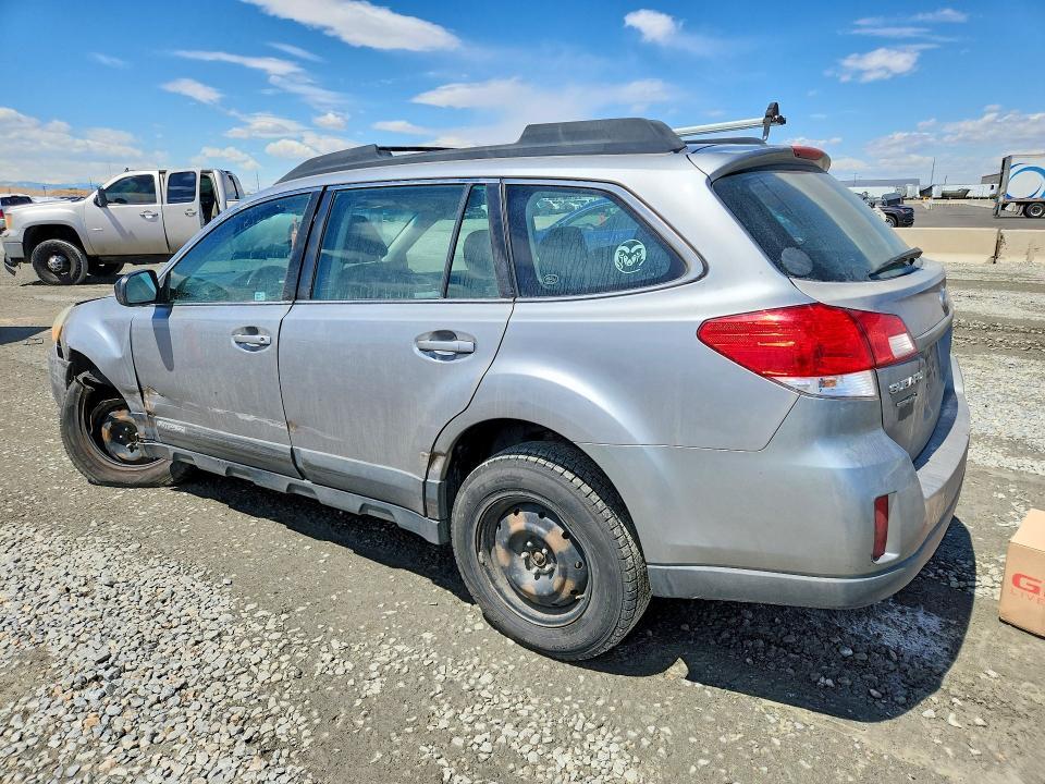 2011 SUBARU OUTBACK — Фото 2 из 12