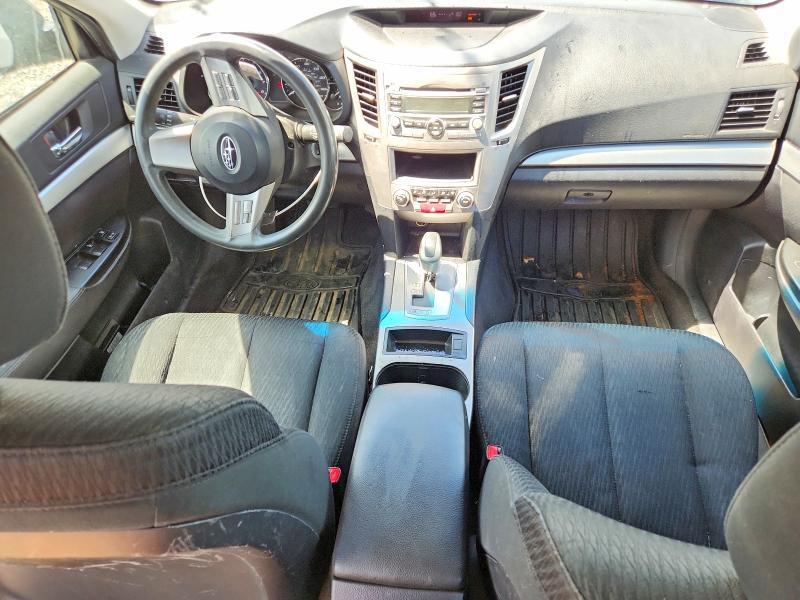 2011 SUBARU OUTBACK — Фото 8 из 12