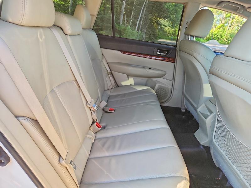 2011 SUBARU OUTBACK 3.6R LIMITED — Фото 10 из 12