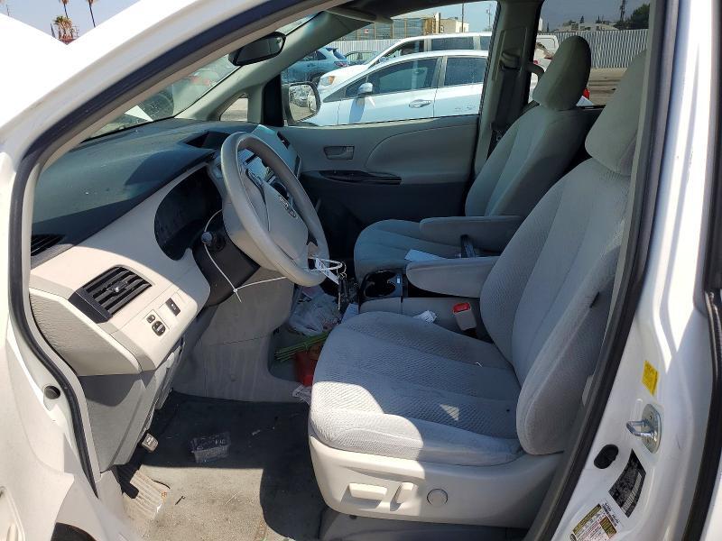5TDKK3DC4BS049095 2011 TOYOTA SIENNA photo no. 7