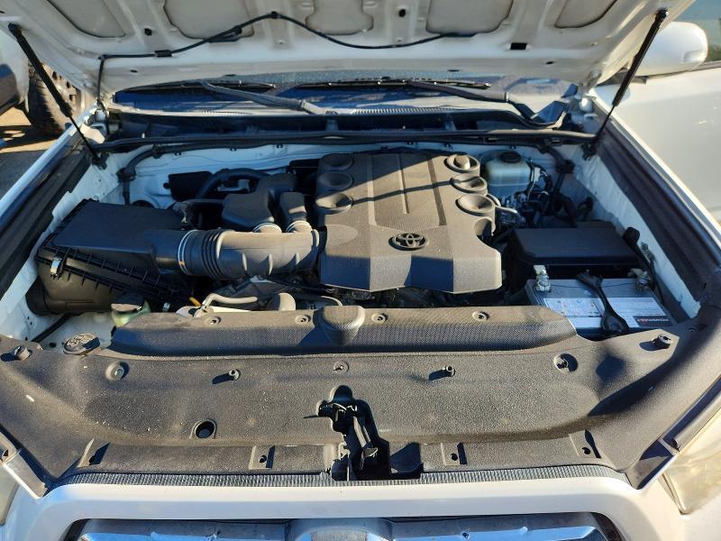 2011 TOYOTA 4RUNNER SR5 — Фото 11 из 12