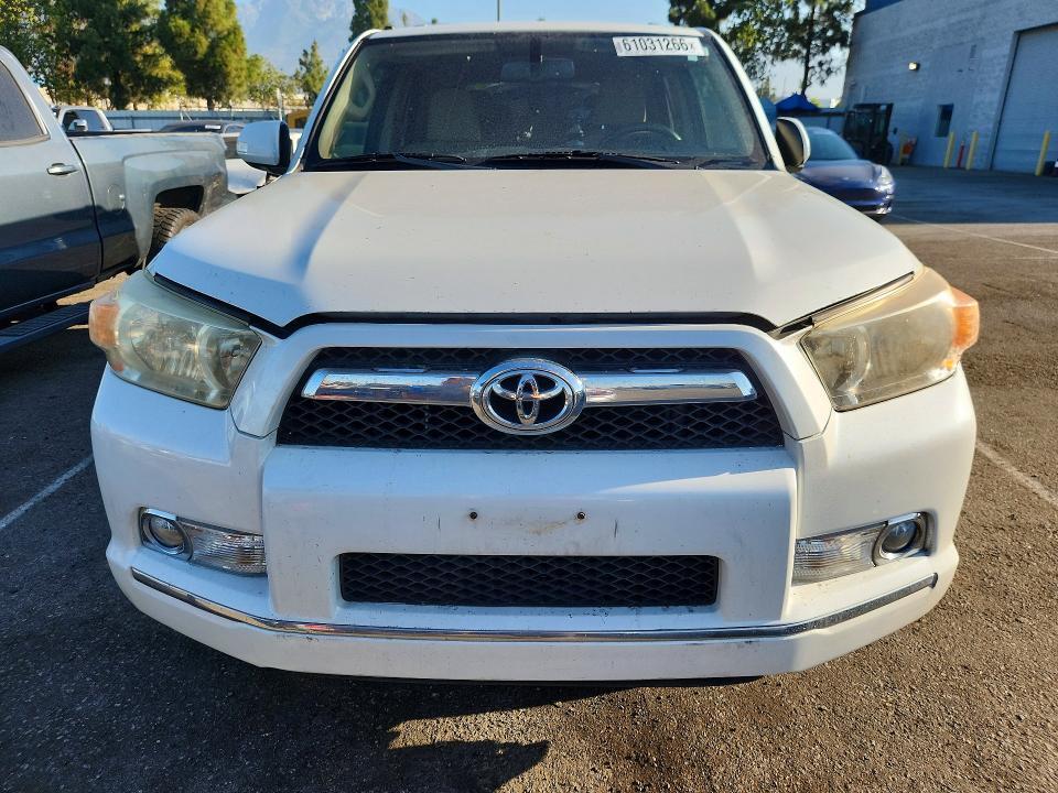 2011 TOYOTA 4RUNNER SR5 — Фото 5 из 12