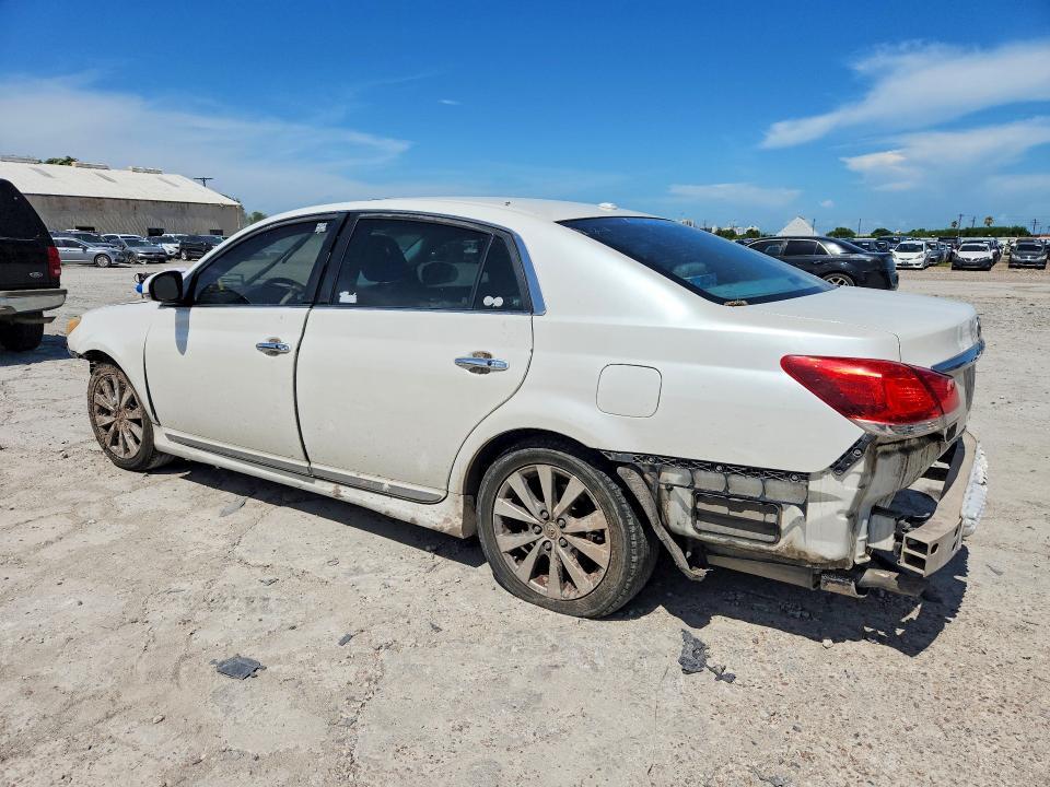 2011 TOYOTA AVALON — Фото 2 из 13