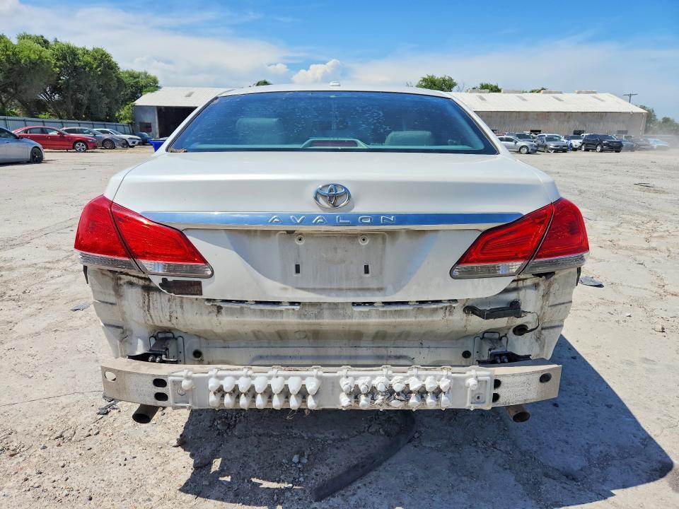 2011 TOYOTA AVALON — Фото 6 из 13