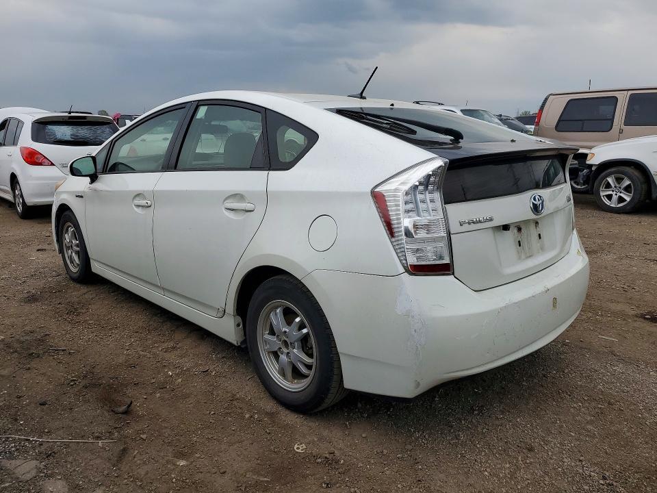 2011 TOYOTA PRIUS TWO — Фото 2 из 12