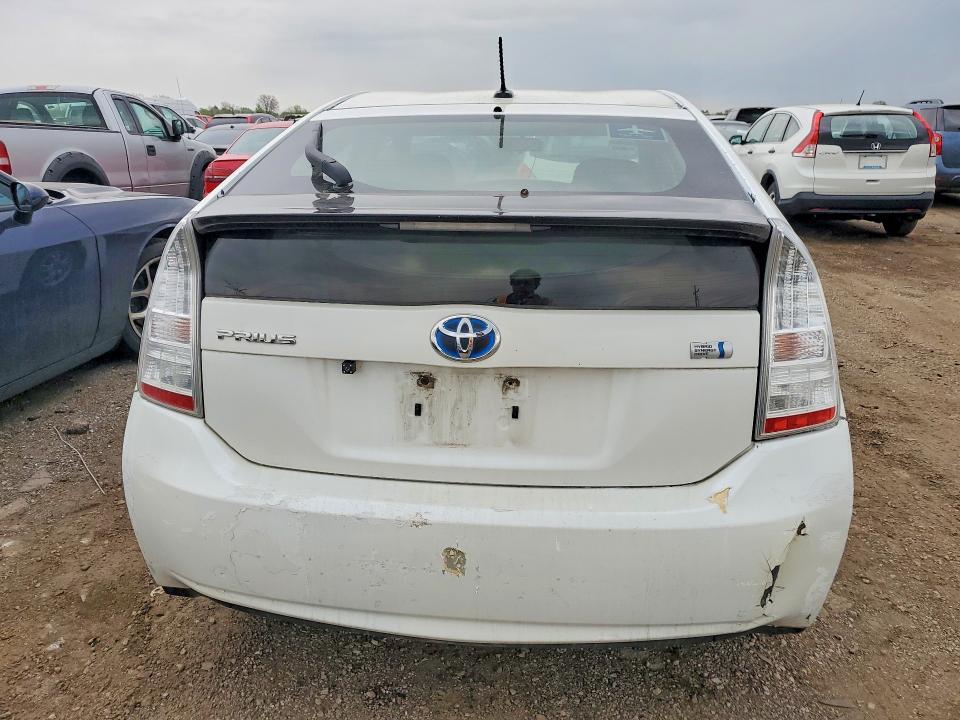 2011 TOYOTA PRIUS TWO — Фото 6 из 12