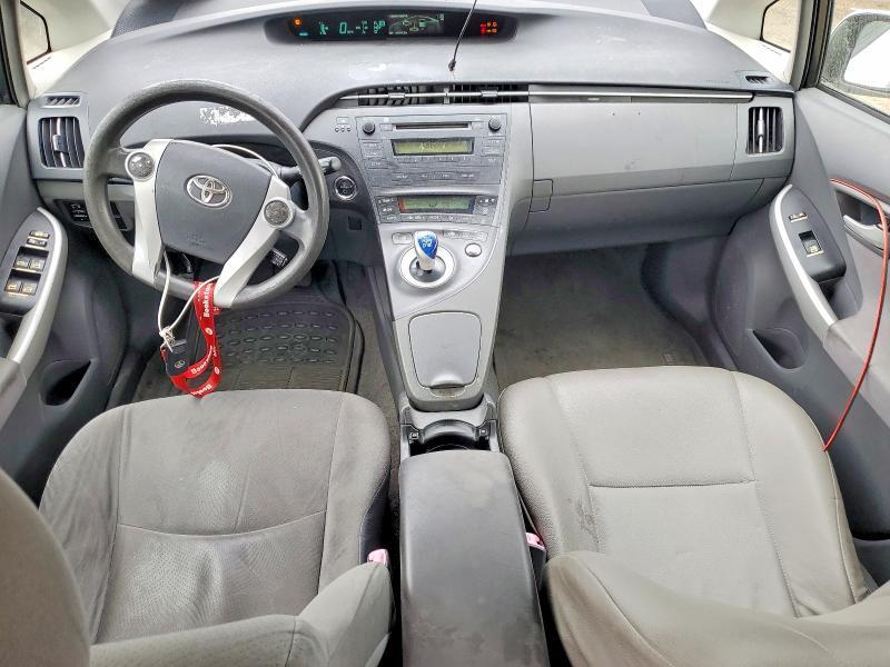 2011 TOYOTA PRIUS TWO — Фото 8 из 12
