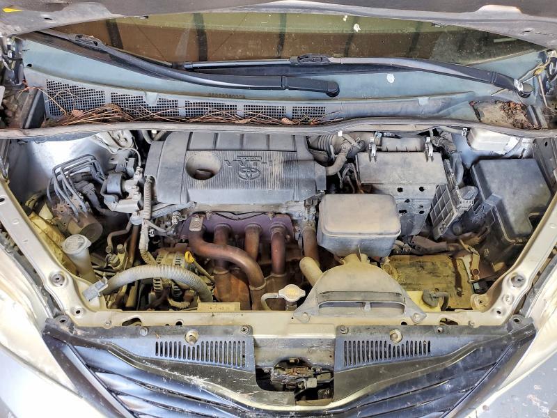 5TDKA3DC0BS006067 2011 TOYOTA SIENNA photo no. 12