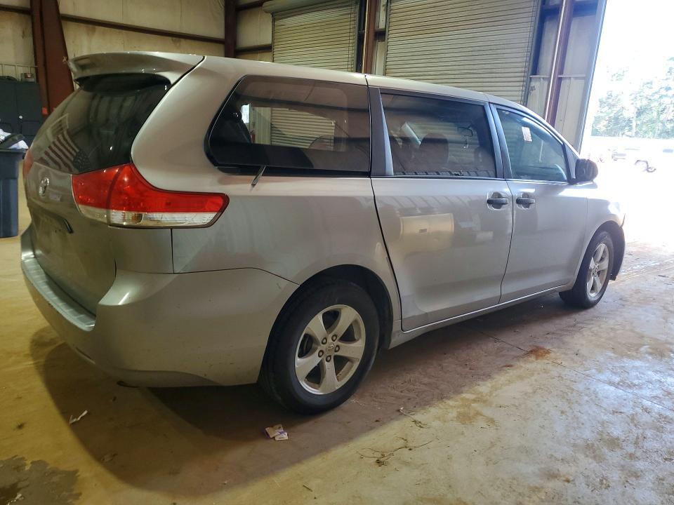 5TDKA3DC0BS006067 2011 TOYOTA SIENNA photo no. 3
