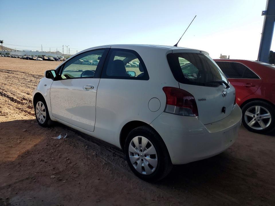 2011 TOYOTA YARIS BASE — Фото 2 из 12