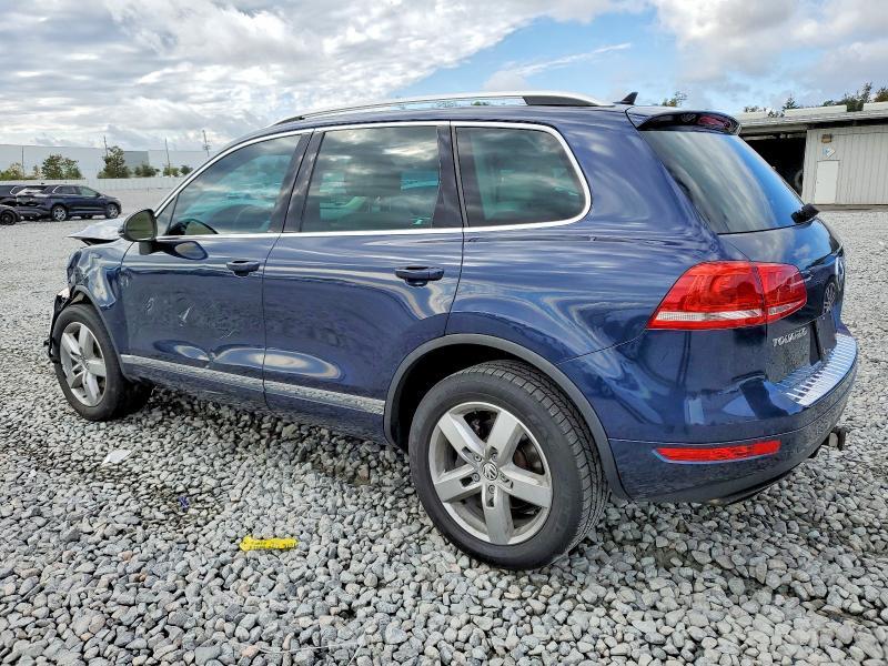 2011 VOLKSWAGEN TOUAREG V6 — Фото 2 из 13