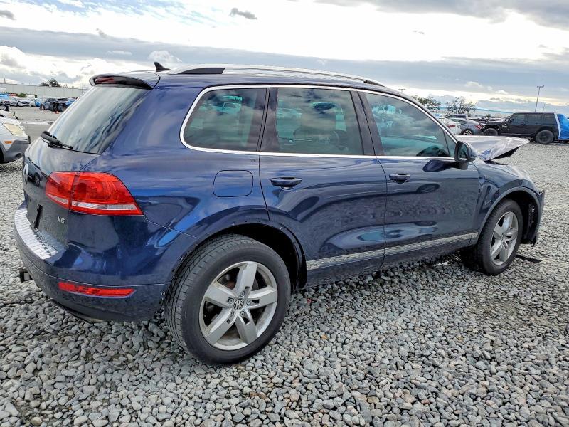 2011 VOLKSWAGEN TOUAREG V6 — Фото 3 из 13