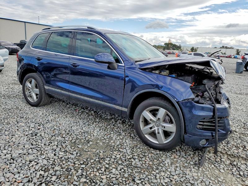 2011 VOLKSWAGEN TOUAREG V6 — Фото 4 из 13
