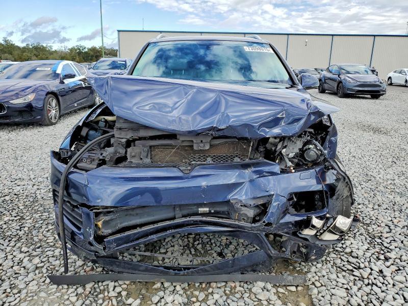 2011 VOLKSWAGEN TOUAREG V6 — Фото 5 из 13